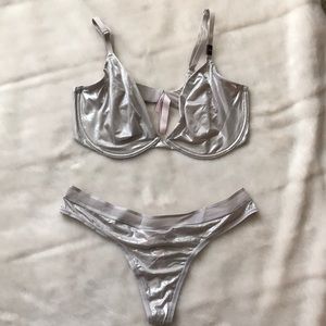 Gorgeous victoria secret matching set!